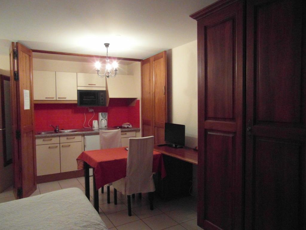 Готель Domaine La Rabassiere Suzette Номер фото